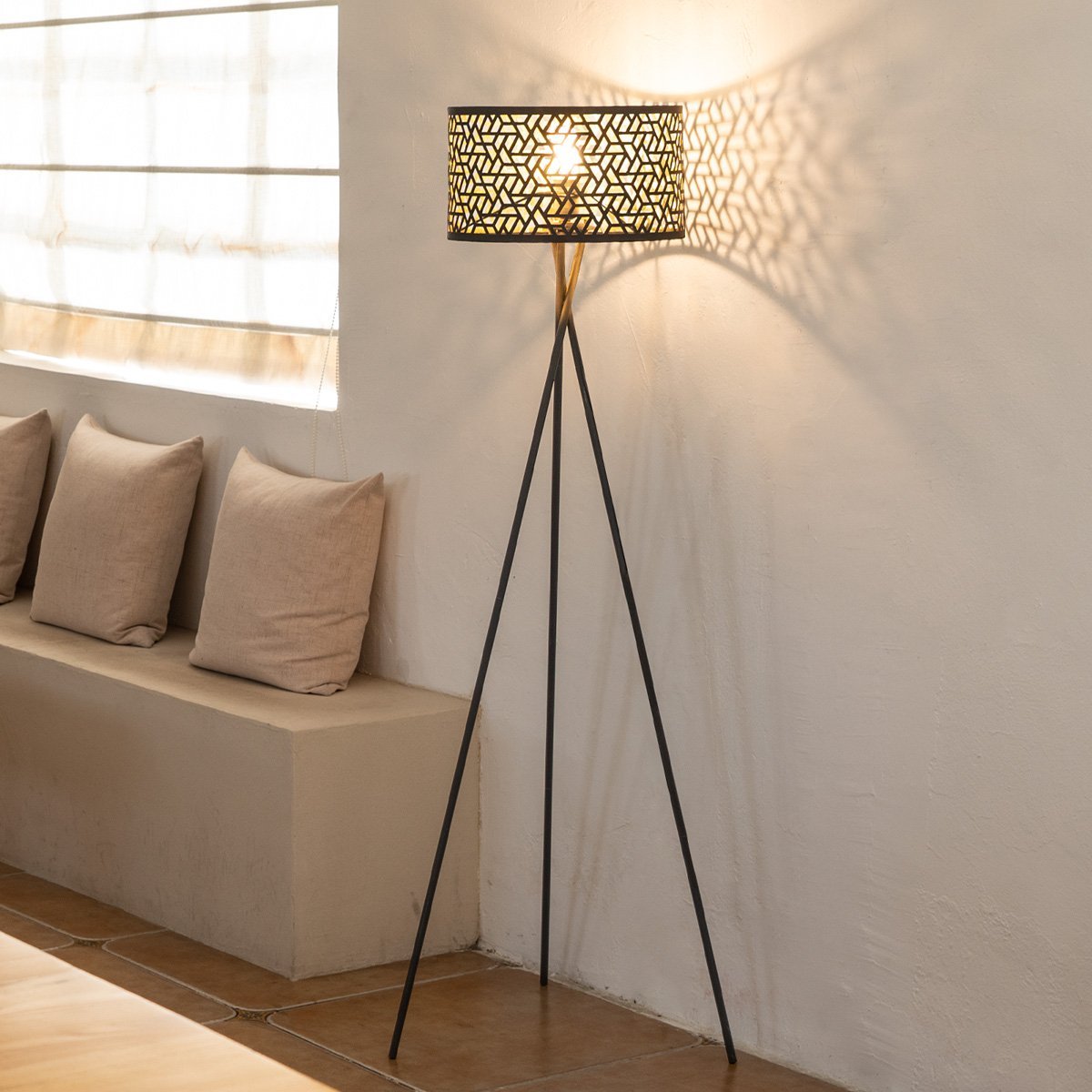 Home Sweet Home Modern Floor Lamp - Lampshade black gold - 53x53x138